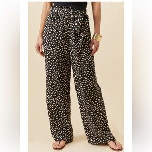 Women’s Alya Animal Print Casual Pants - Size Medium - Worn Once - Francesca’s
